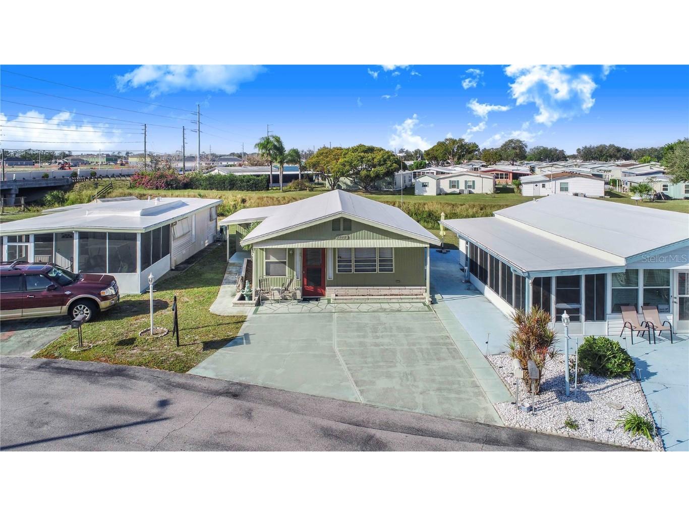 7005 Fairview Village Circle Winter Haven FL 33881 - LAKE HENRY P4933532 image1