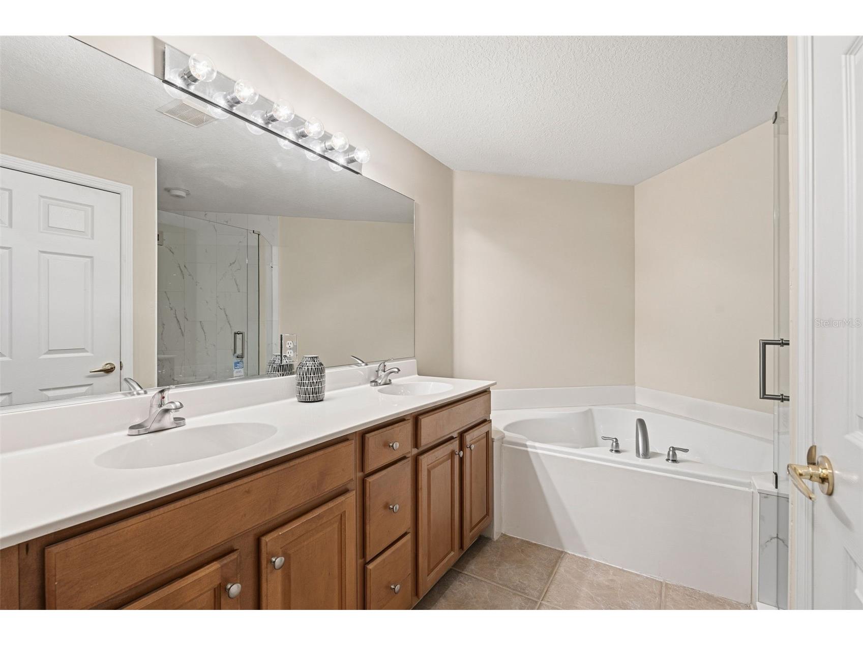 7005 Prosperity Circle #2005 Sarasota FL 34238 OM726108 image23