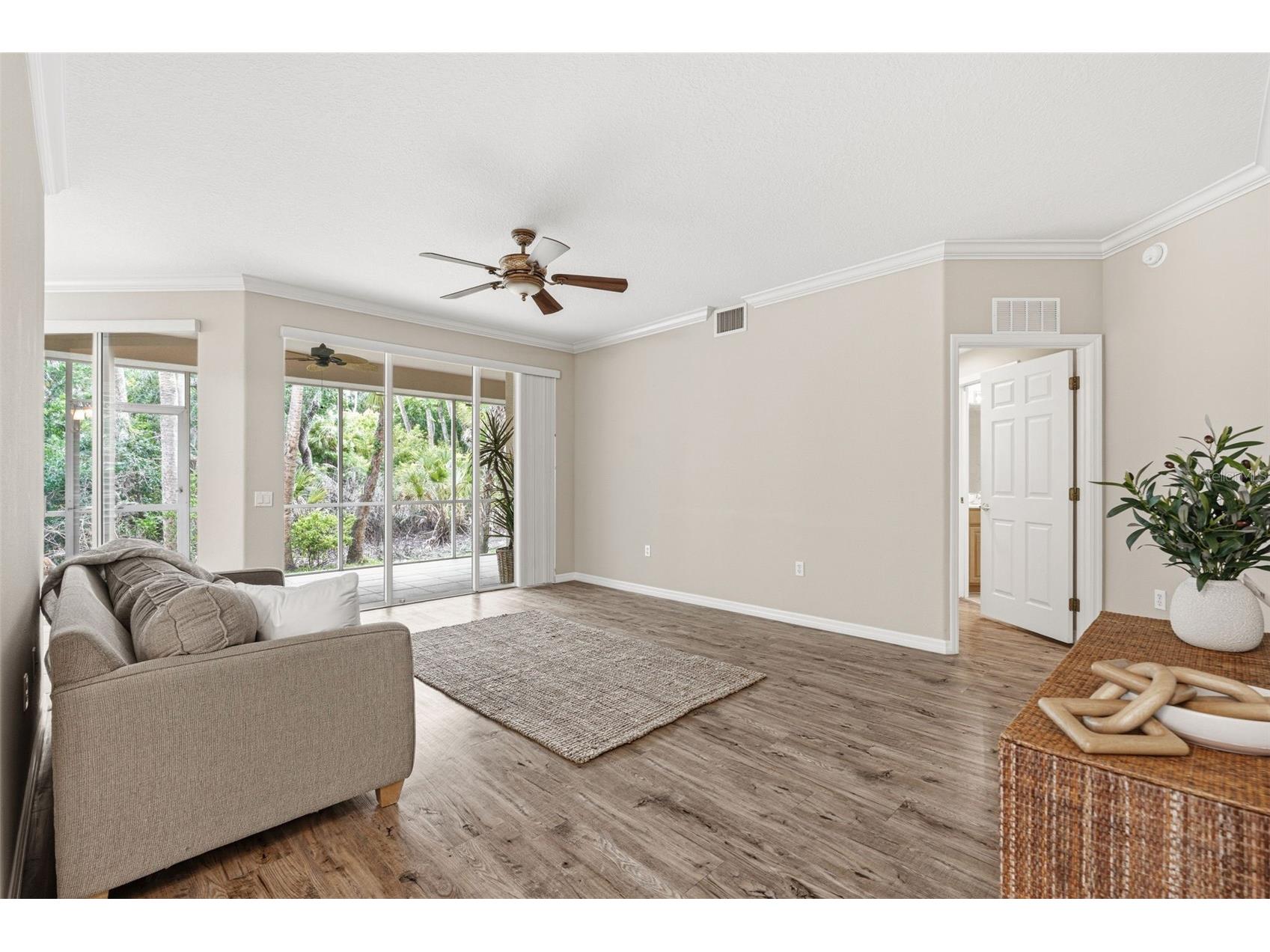 7005 Prosperity Circle #2005 Sarasota FL 34238 OM726108 image9