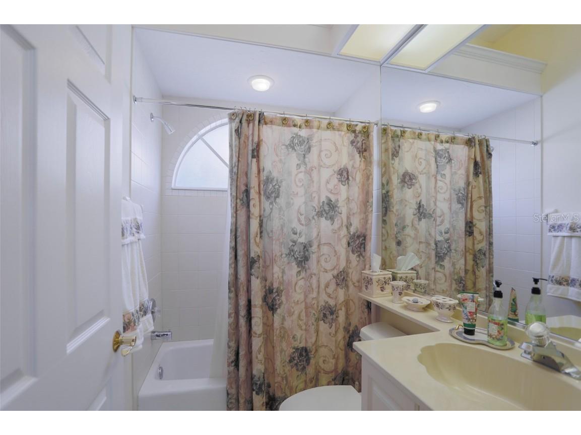 7005 Stanhope Place University Park FL 34201 A4639595 image22