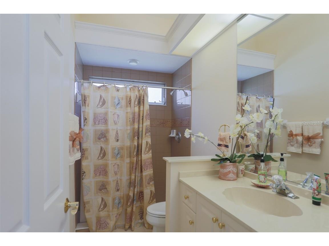 7005 Stanhope Place University Park FL 34201 A4639595 image25