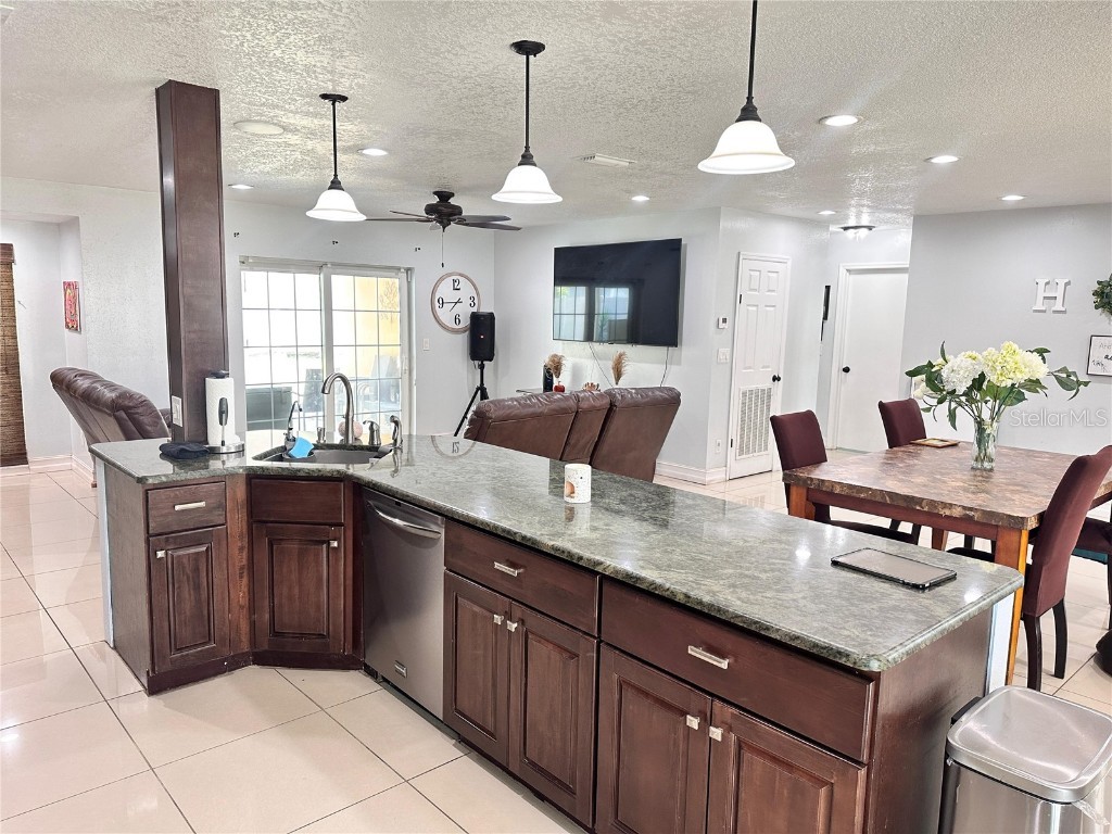 7006 Shenandoah Court Tampa FL 33615 TB8439895 image4