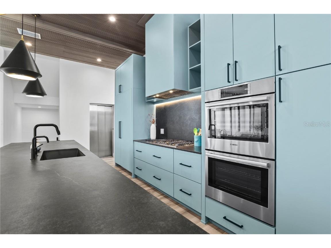 7007 Point Of Rocks Road Sarasota FL 34242 A4635010 image15