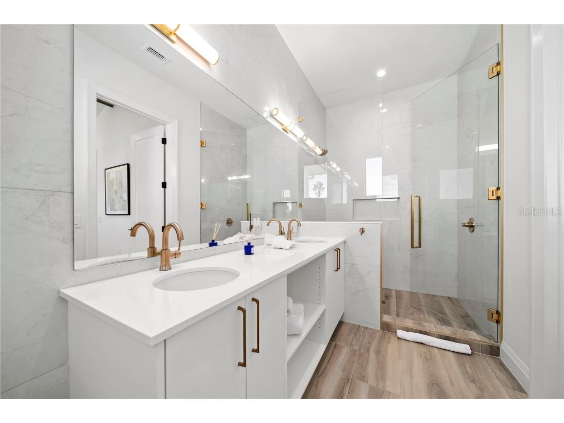 7007 Point Of Rocks Road Sarasota FL 34242 A4635010 image36