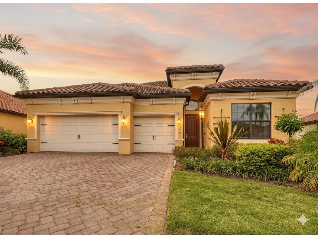 7007 Whittlebury Trail Lakewood Ranch FL 34202 A4665928 image1