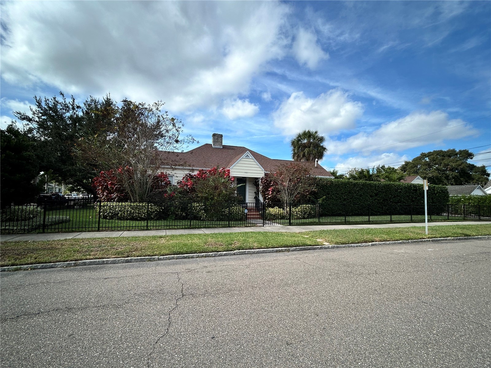701 29th Avenue N Saint Petersburg FL 33704 TB8526177 image1