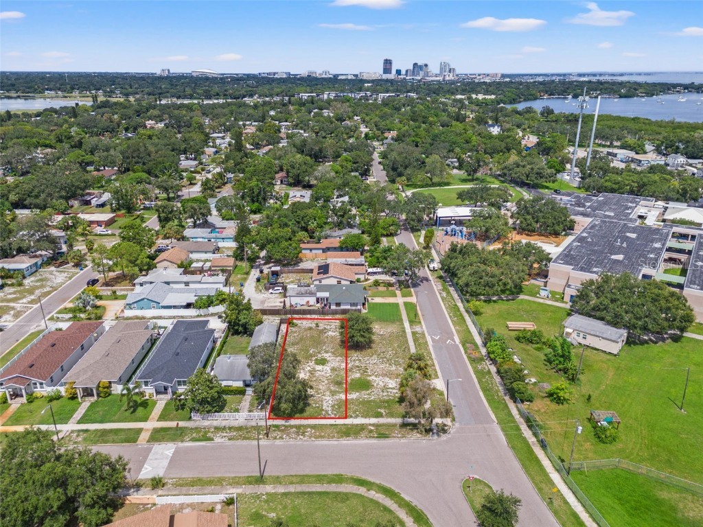 701 42nd Avenue S Saint Petersburg FL 33705 TB8303034 image1