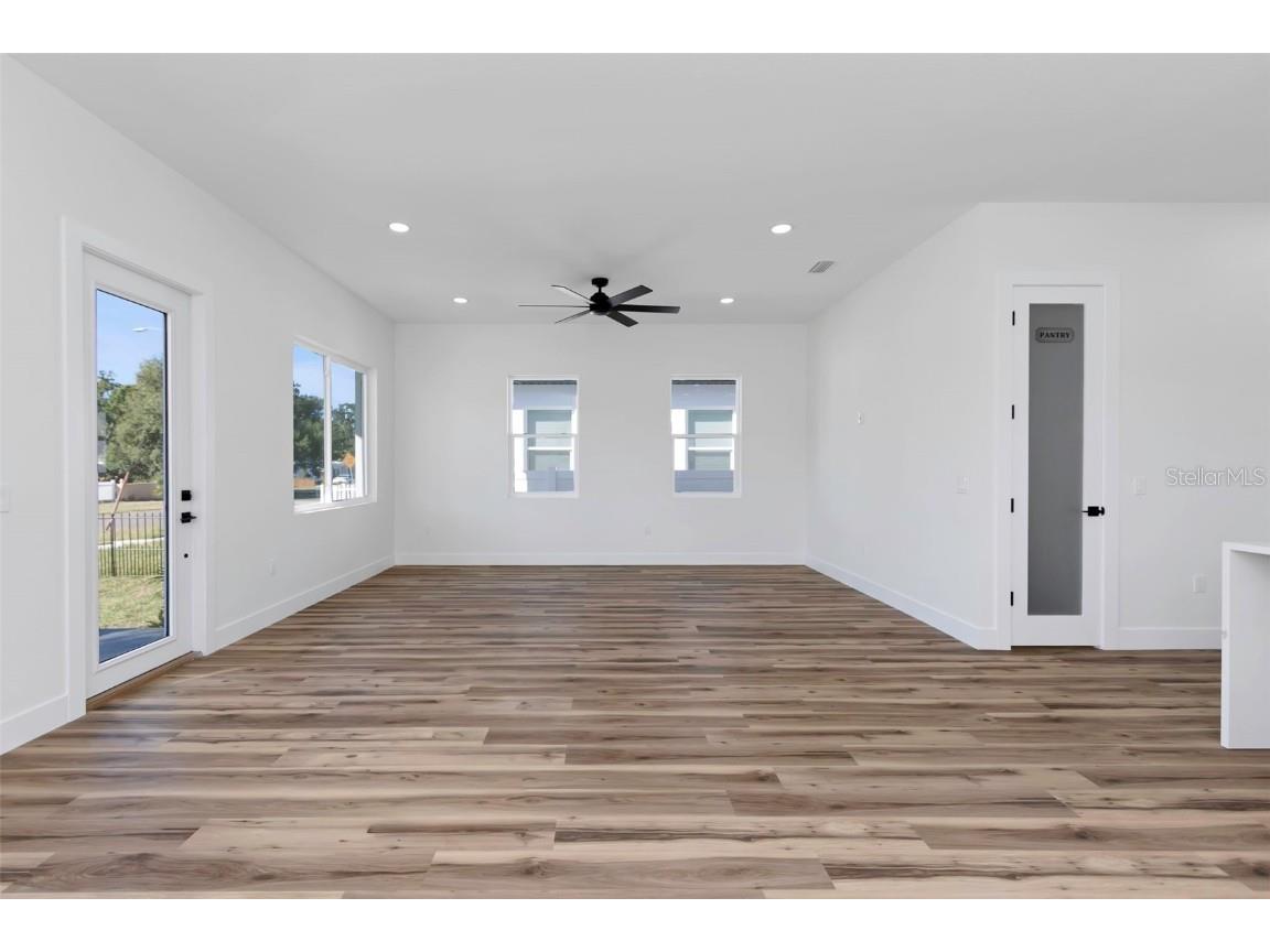 701 42nd Avenue S Saint Petersburg FL 33705 TB8446011 image11