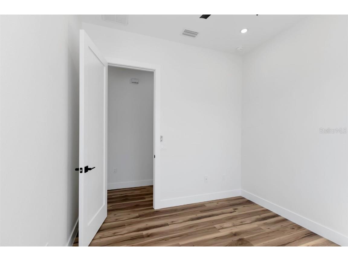 701 42nd Avenue S Saint Petersburg FL 33705 TB8446011 image16