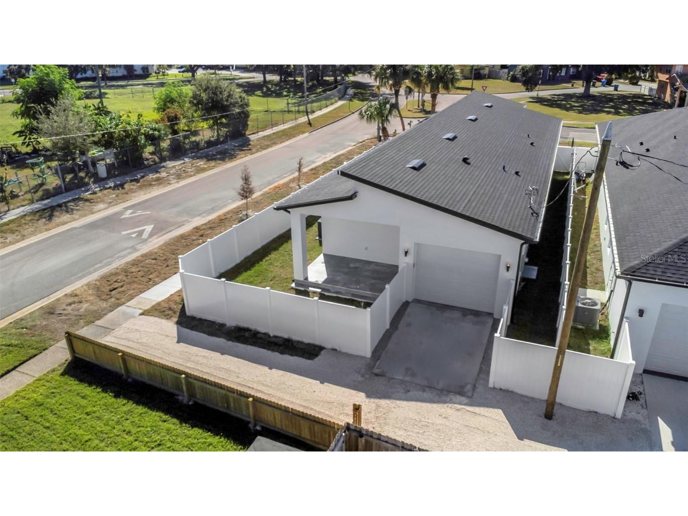 701 42nd Avenue S Saint Petersburg FL 33705 TB8446011 image37