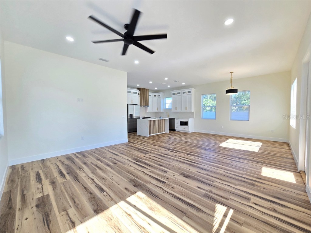 701 42nd Avenue S Saint Petersburg FL 33705 TB8446011 image4