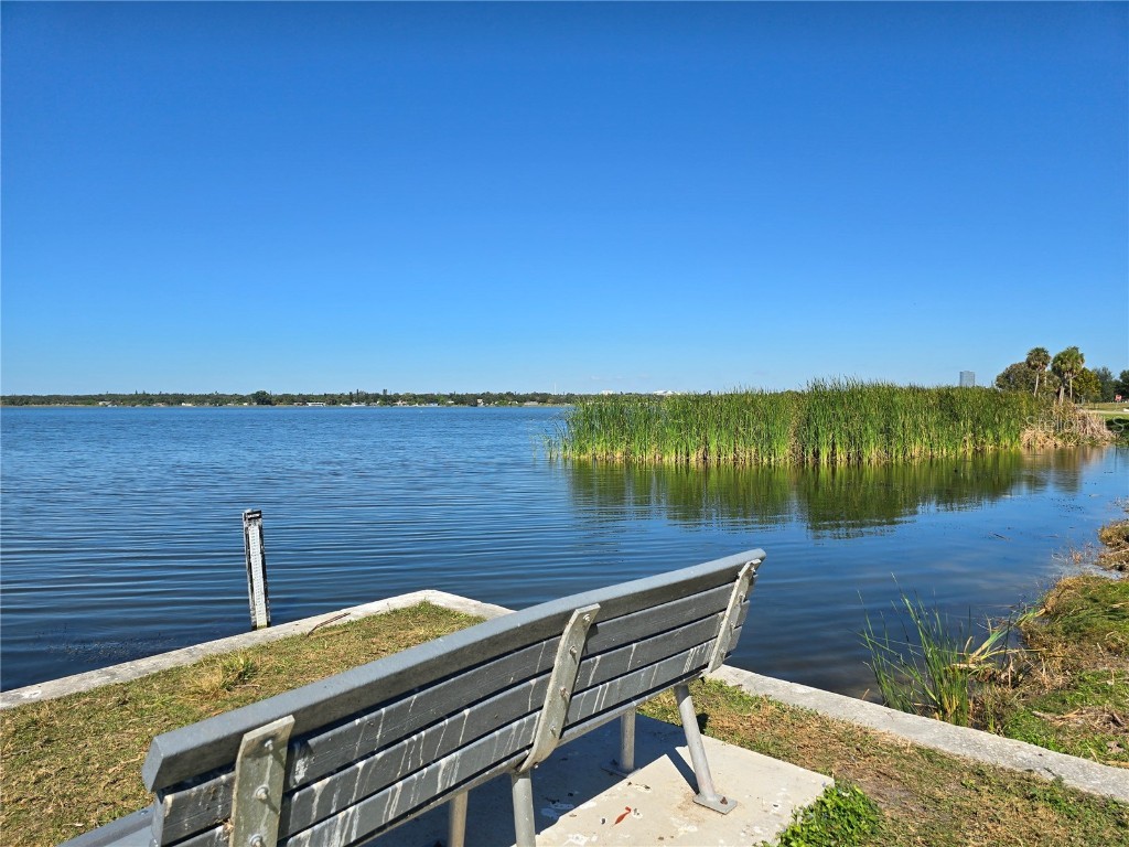 701 42nd Avenue S Saint Petersburg FL 33705 TB8446011 image45