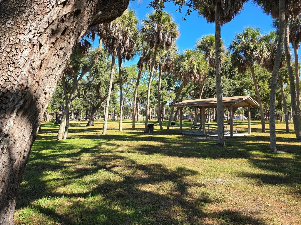 701 42nd Avenue S Saint Petersburg FL 33705 TB8446011 image48