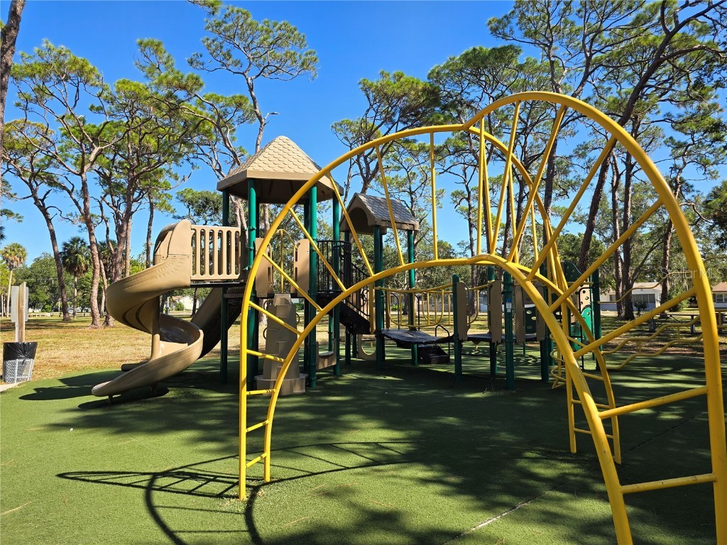 701 42nd Avenue S Saint Petersburg FL 33705 TB8446011 image49