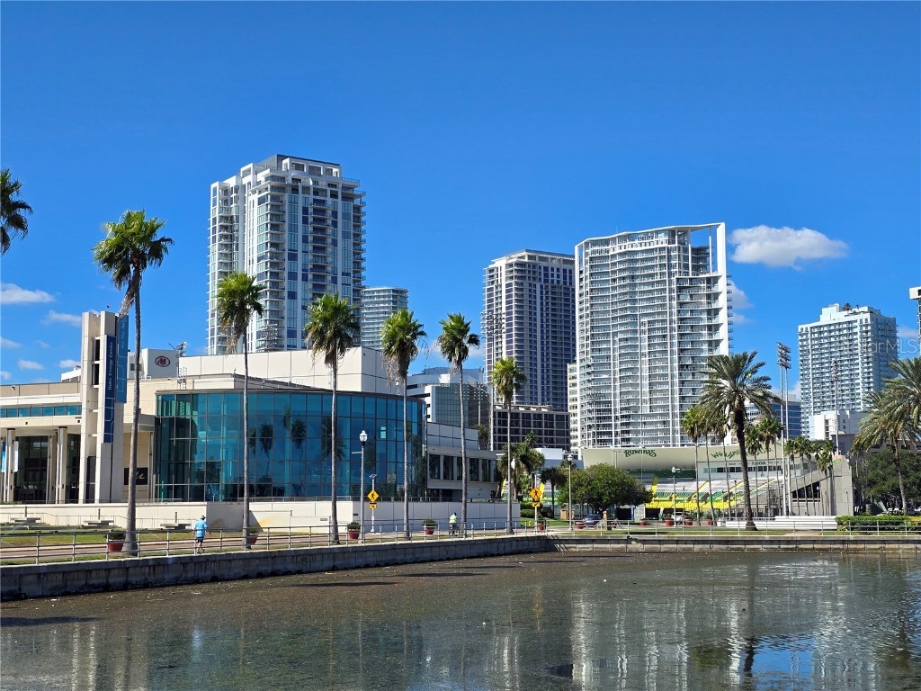 701 42nd Avenue S Saint Petersburg FL 33705 TB8446011 image51