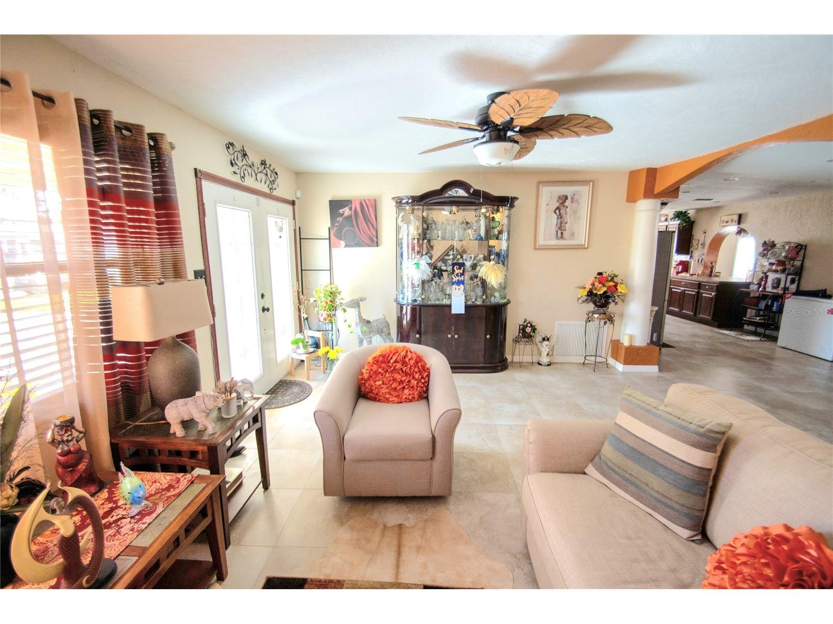 701 58th Avenue S Saint Petersburg FL 33705 TB8471199 image14