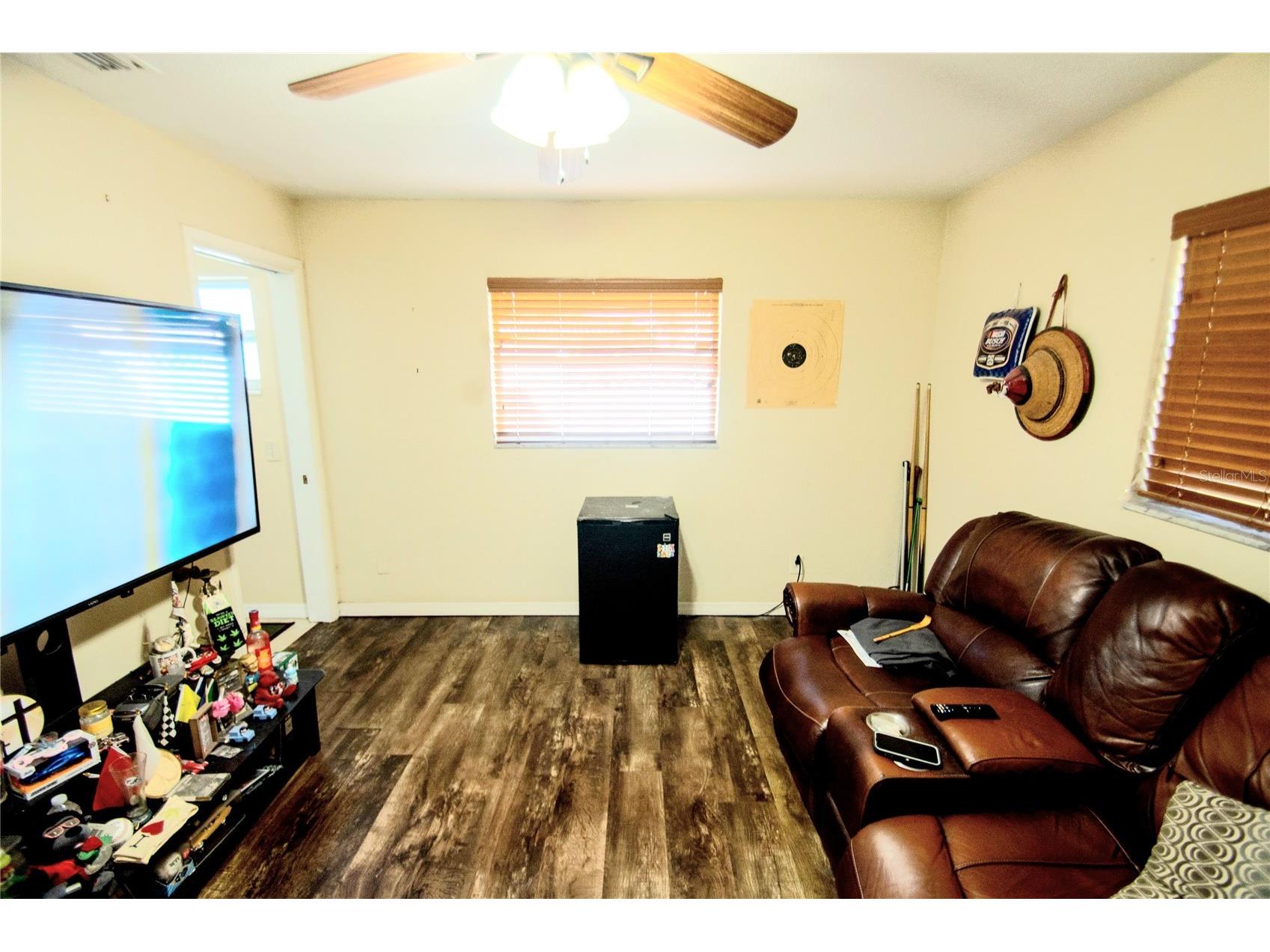 701 58th Avenue S Saint Petersburg FL 33705 TB8471199 image41
