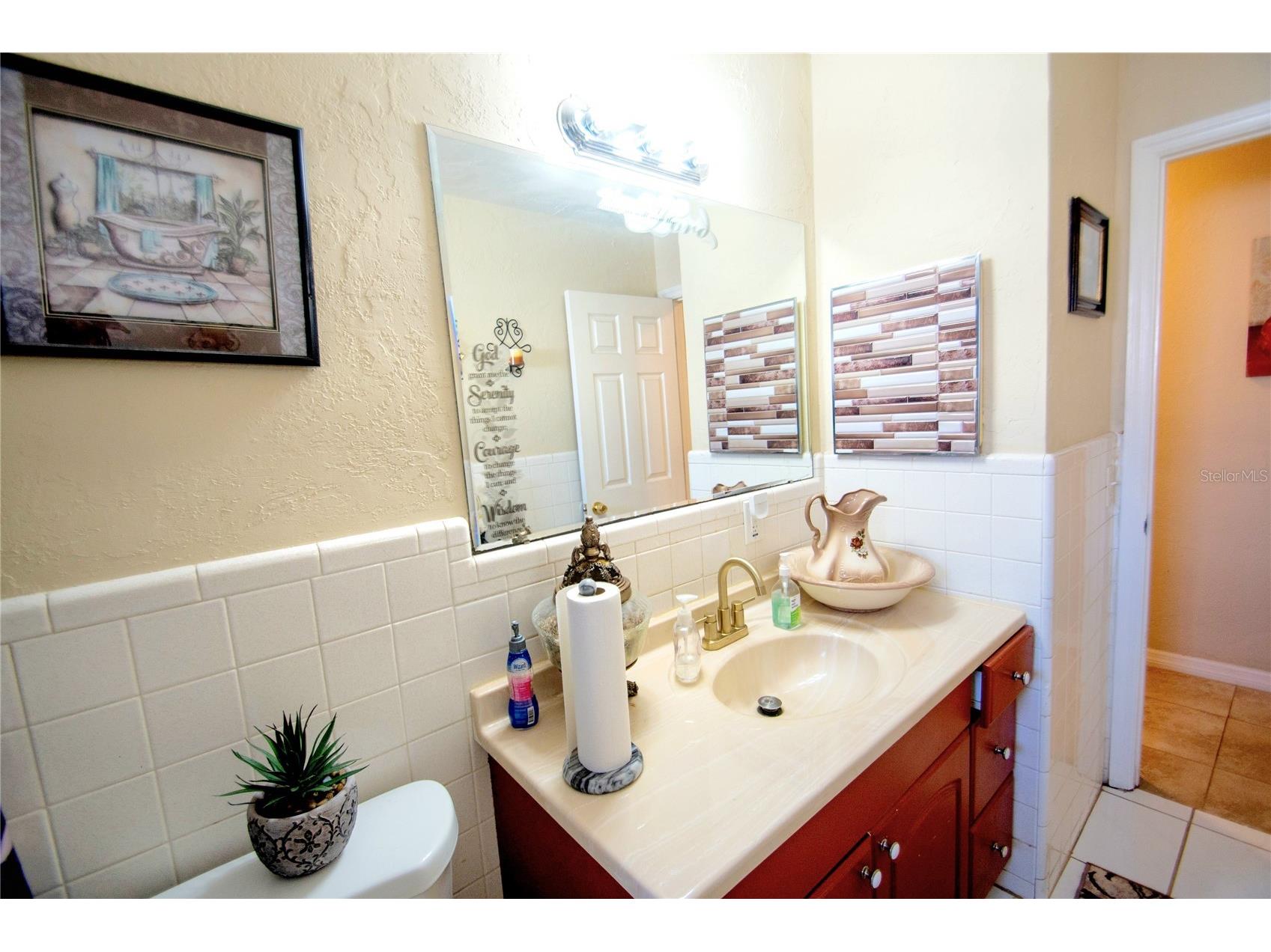 701 58th Avenue S Saint Petersburg FL 33705 TB8471199 image49