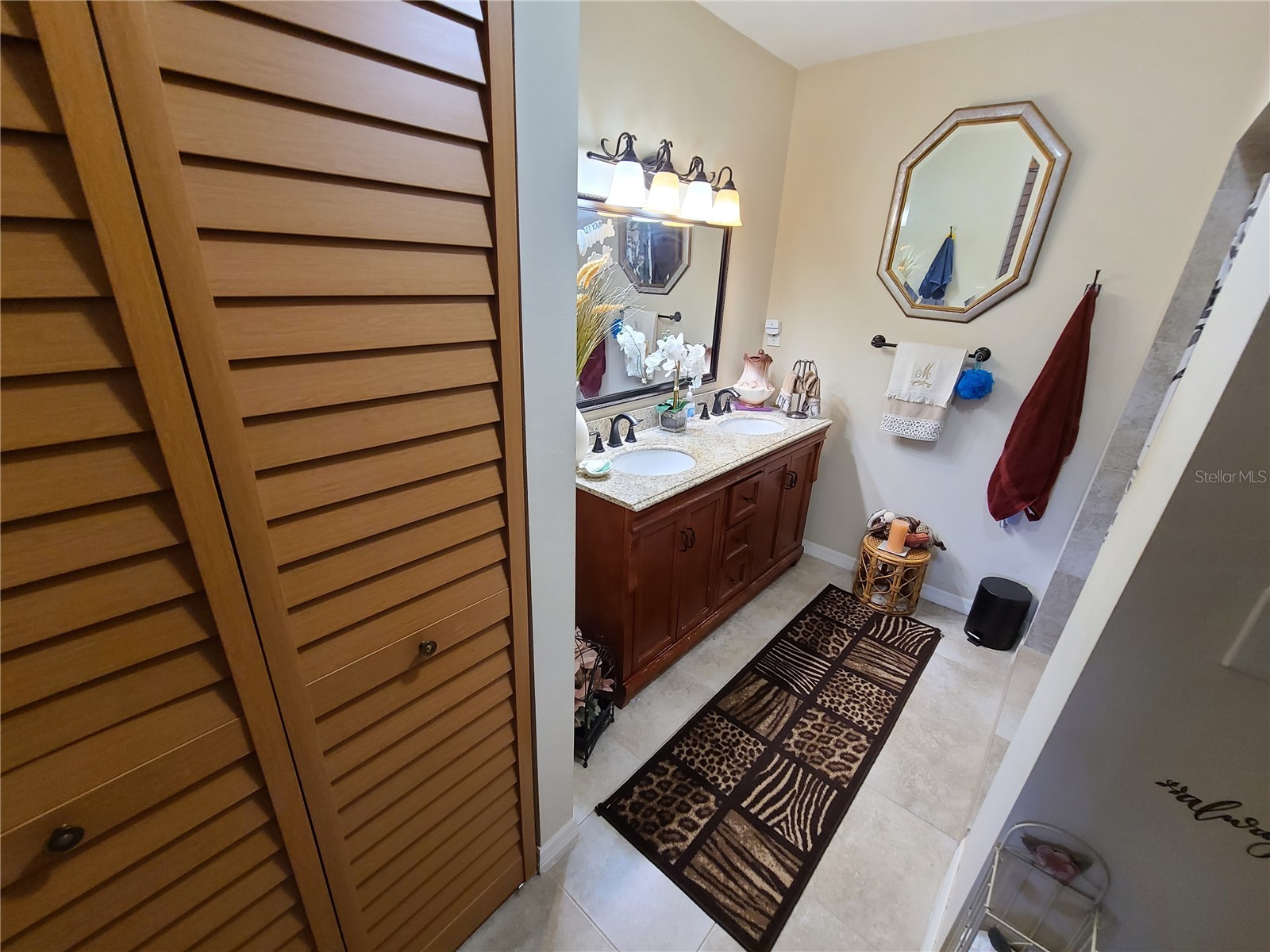 701 58th Avenue S Saint Petersburg FL 33705 TB8471199 image73
