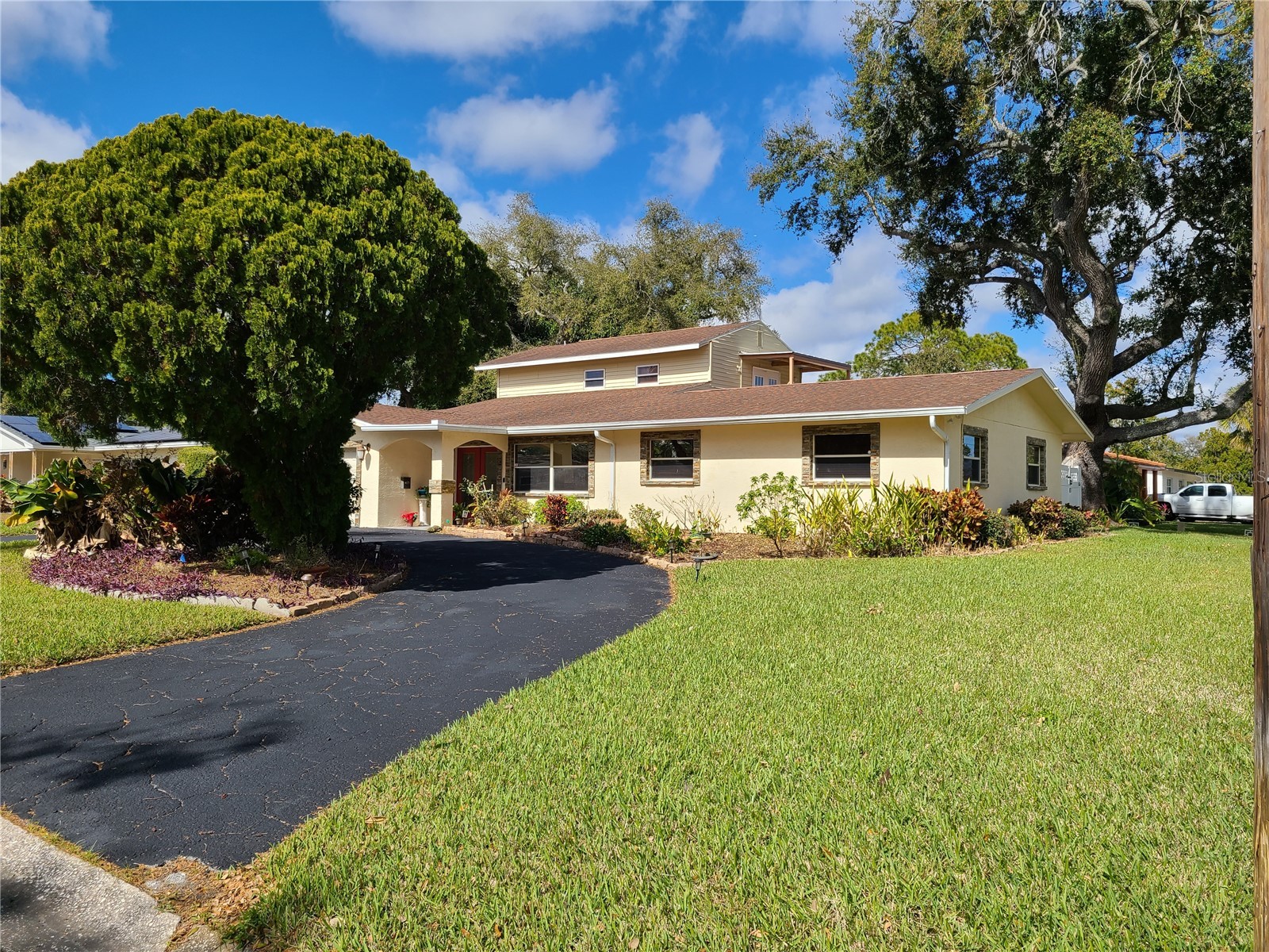 701 58th Avenue S Saint Petersburg FL 33705 TB8471199 image8