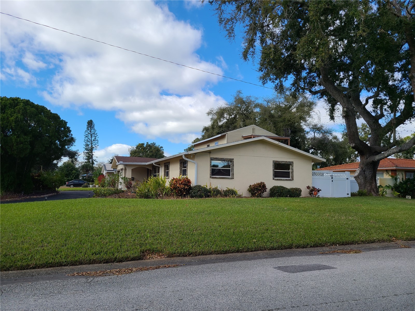 701 58th Avenue S Saint Petersburg FL 33705 TB8471199 image9