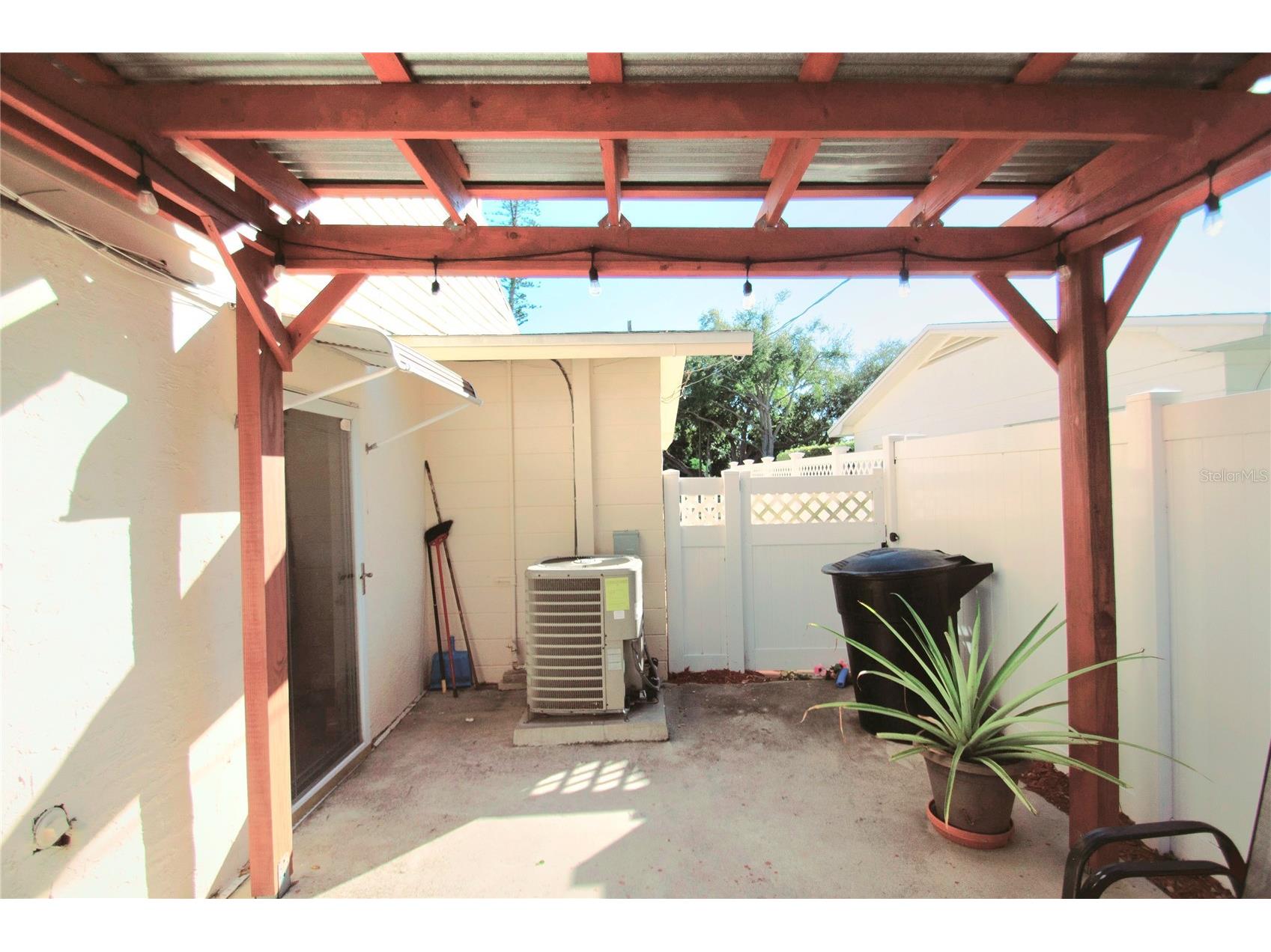 701 58th Avenue S Saint Petersburg FL 33705 TB8471199 image93