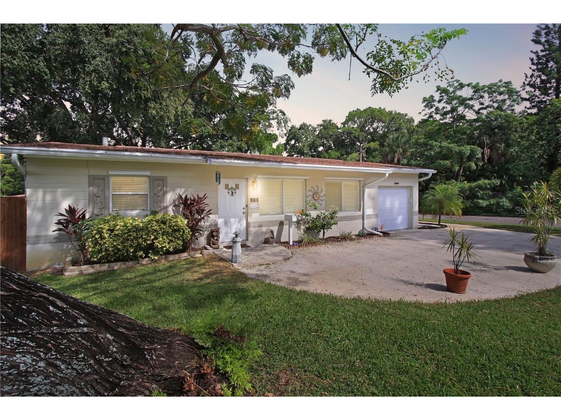 701 64th Avenue S Saint Petersburg FL 33705 O5977905 image1