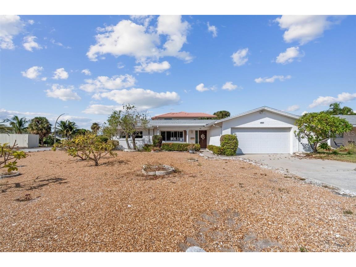 701 64th Avenue Saint Pete Beach FL 33706 TB8447292 image1