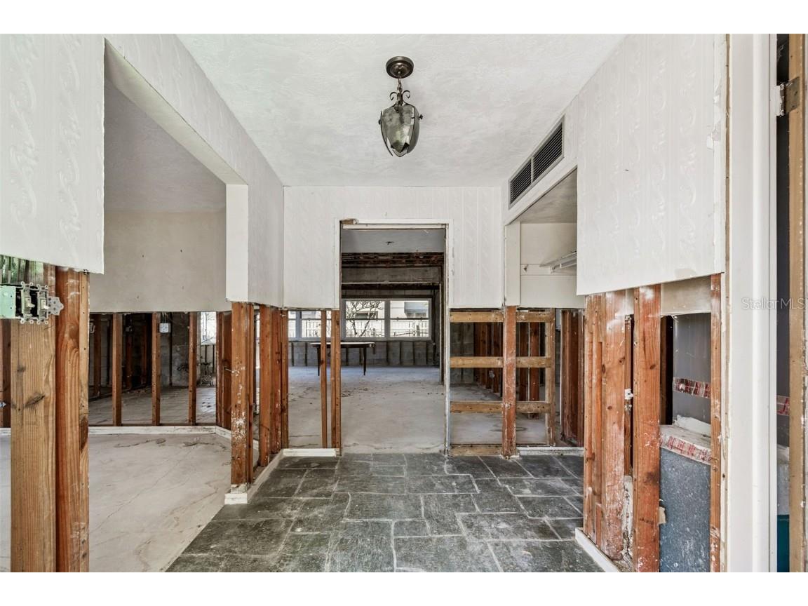 701 64th Avenue Saint Pete Beach FL 33706 TB8447292 image4