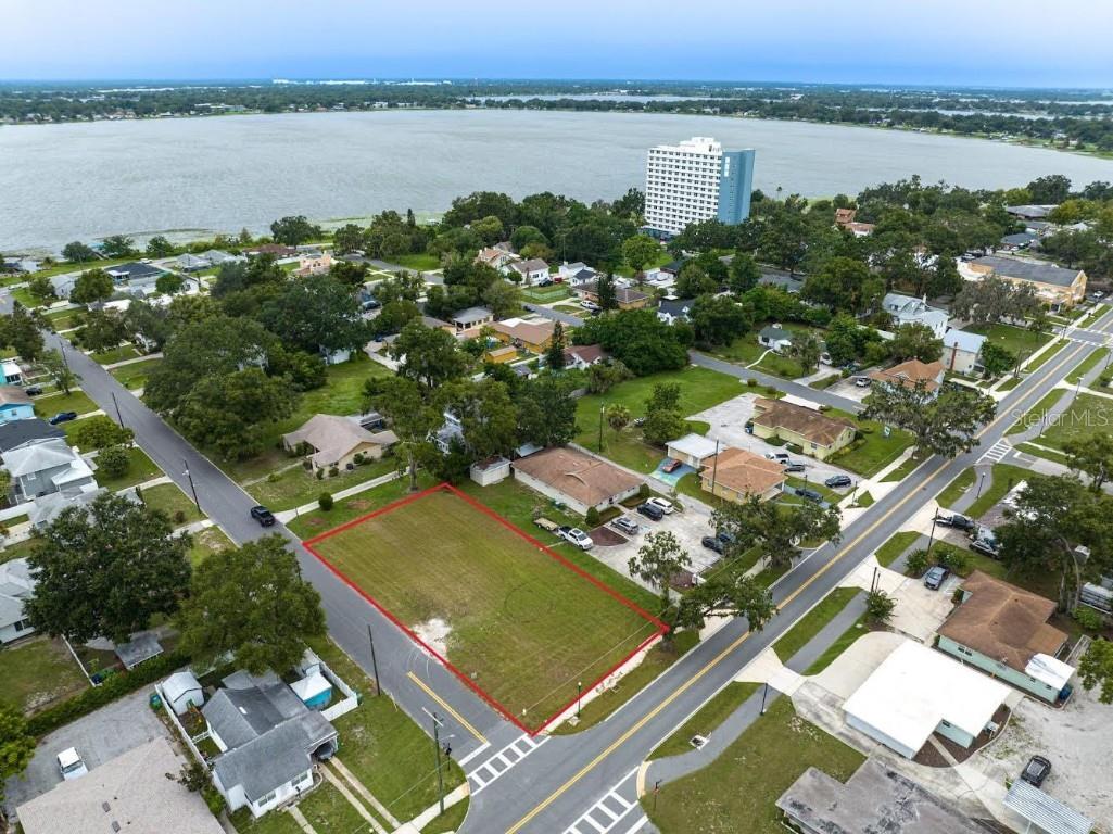 701 Bates Avenue SW Winter Haven FL 33880 P4927487 image1