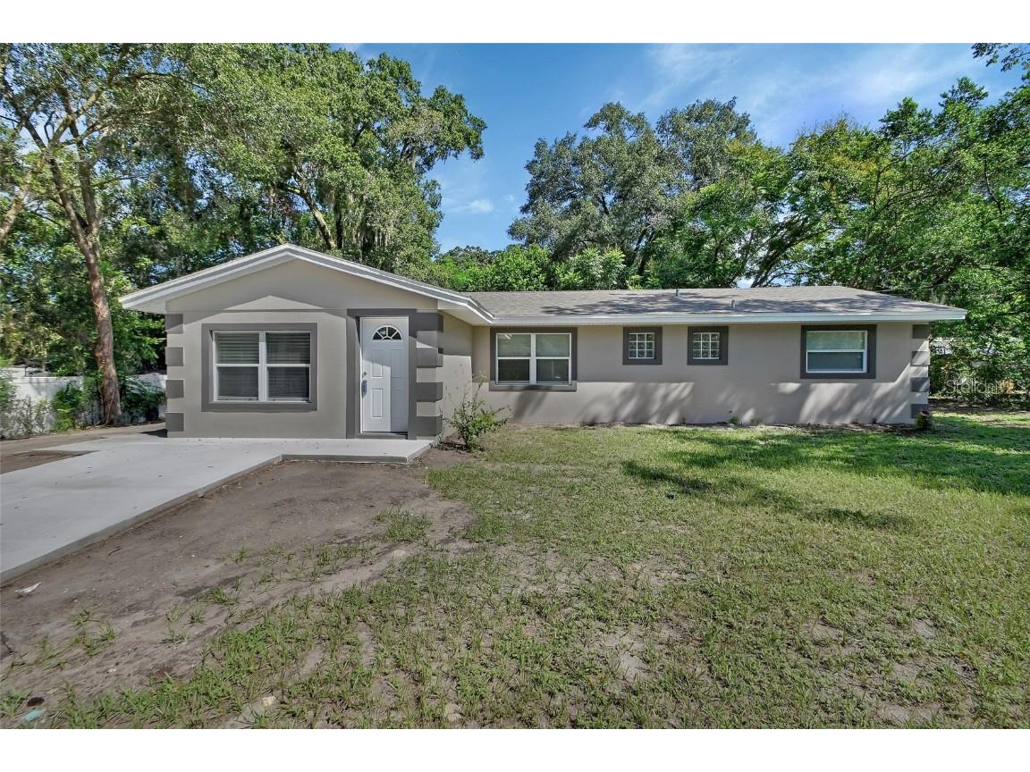 701 Boston Court Deland FL 32724 V4944813 image1