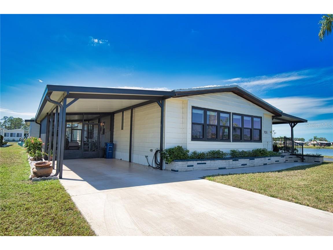 701 Del Luna Drive North Port FL 34287 TB8362992 image1