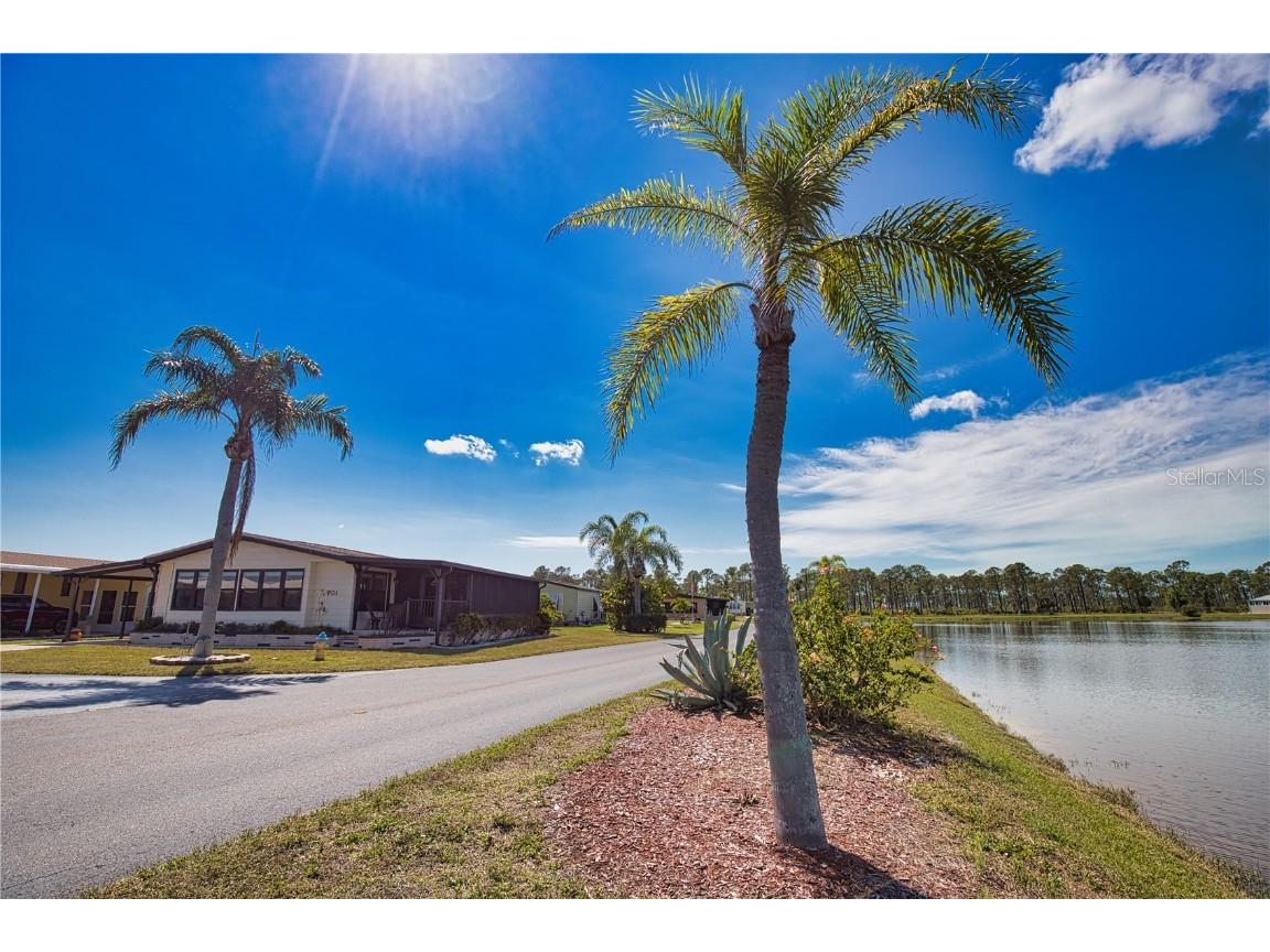 701 Del Luna Drive North Port FL 34287 TB8362992 image5