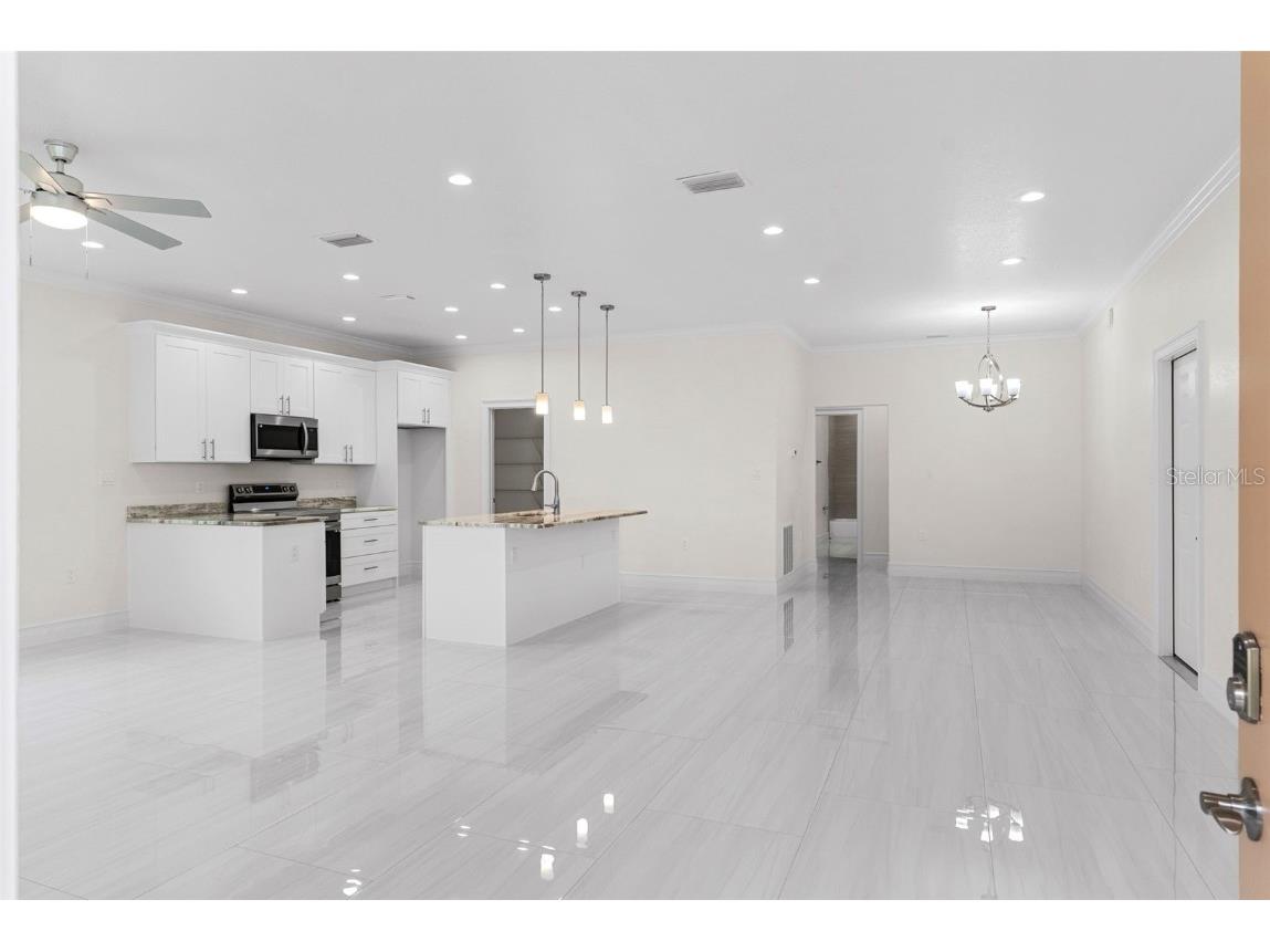 701 E Dr Martin Luther King Jr Boulevard Plant City FL 33563 TB8443027 image29