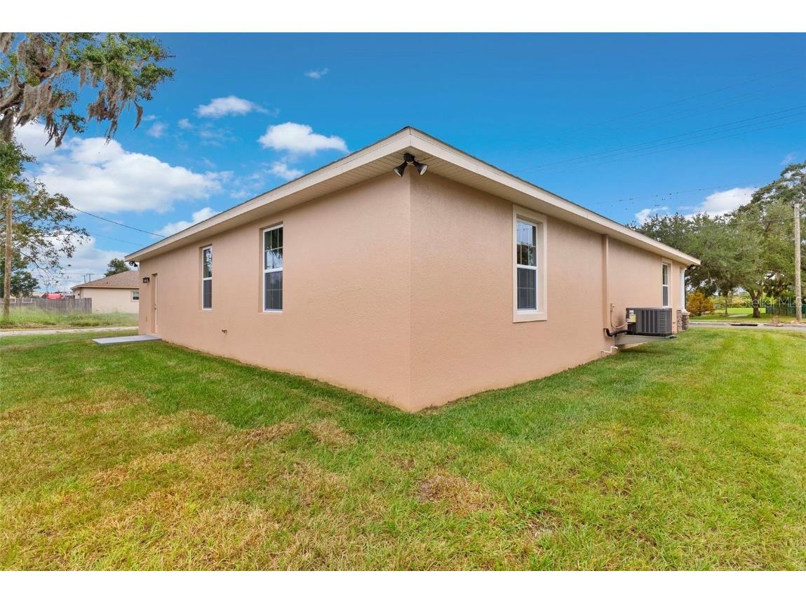 701 E Dr Martin Luther King Jr Boulevard Plant City FL 33563 TB8443027 image7