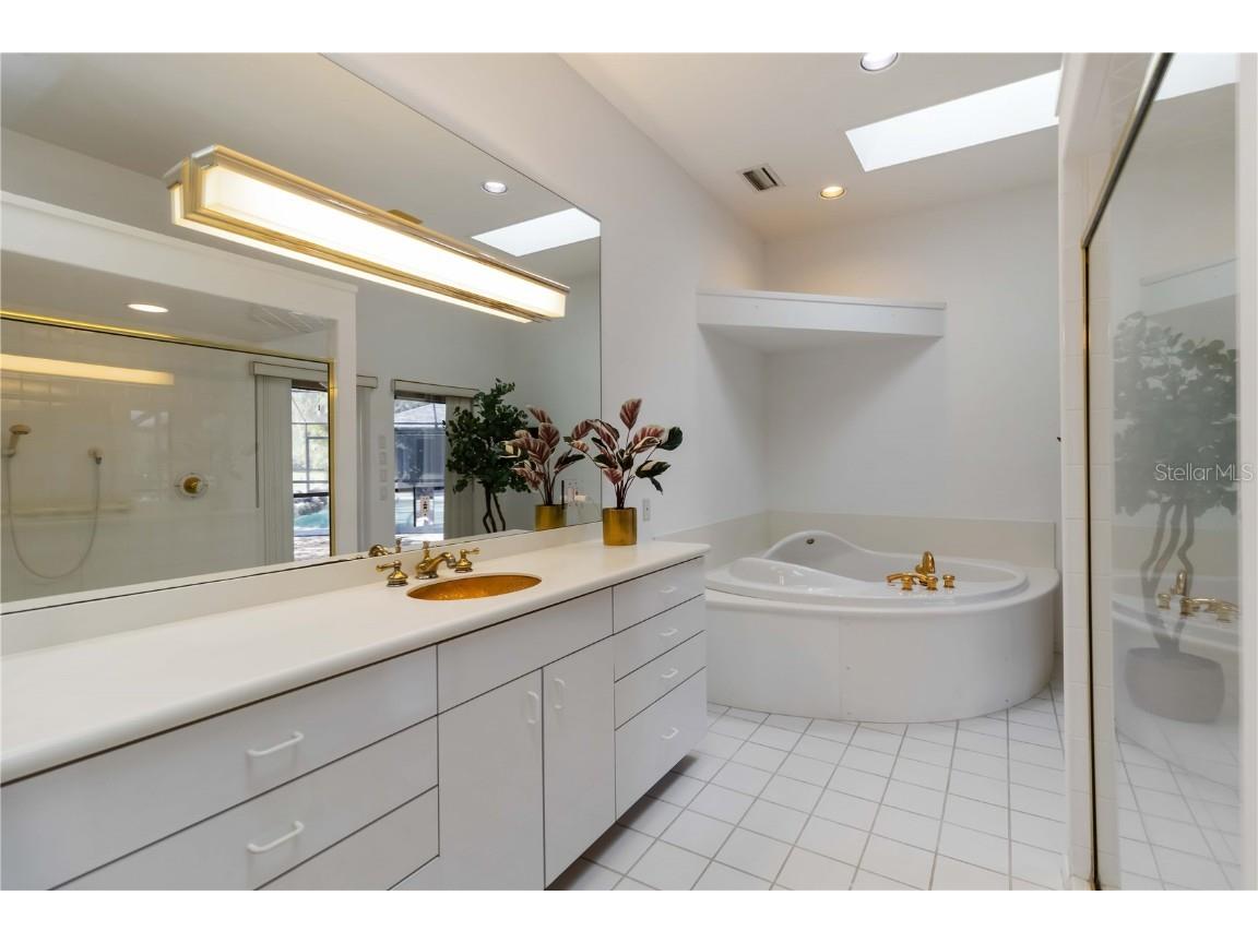 701 Eaglenook Way Osprey FL 34229 A4663832 image37