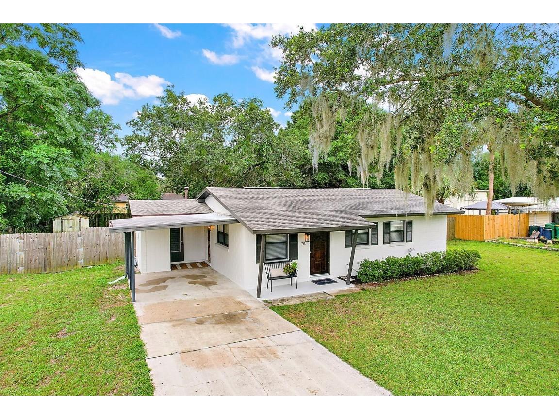 701 Jewell Street Fruitland Park FL 34731 G5072241 image1