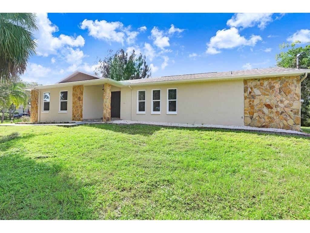 701 Madison Street SW Ruskin FL 33570 TB8310416 image1