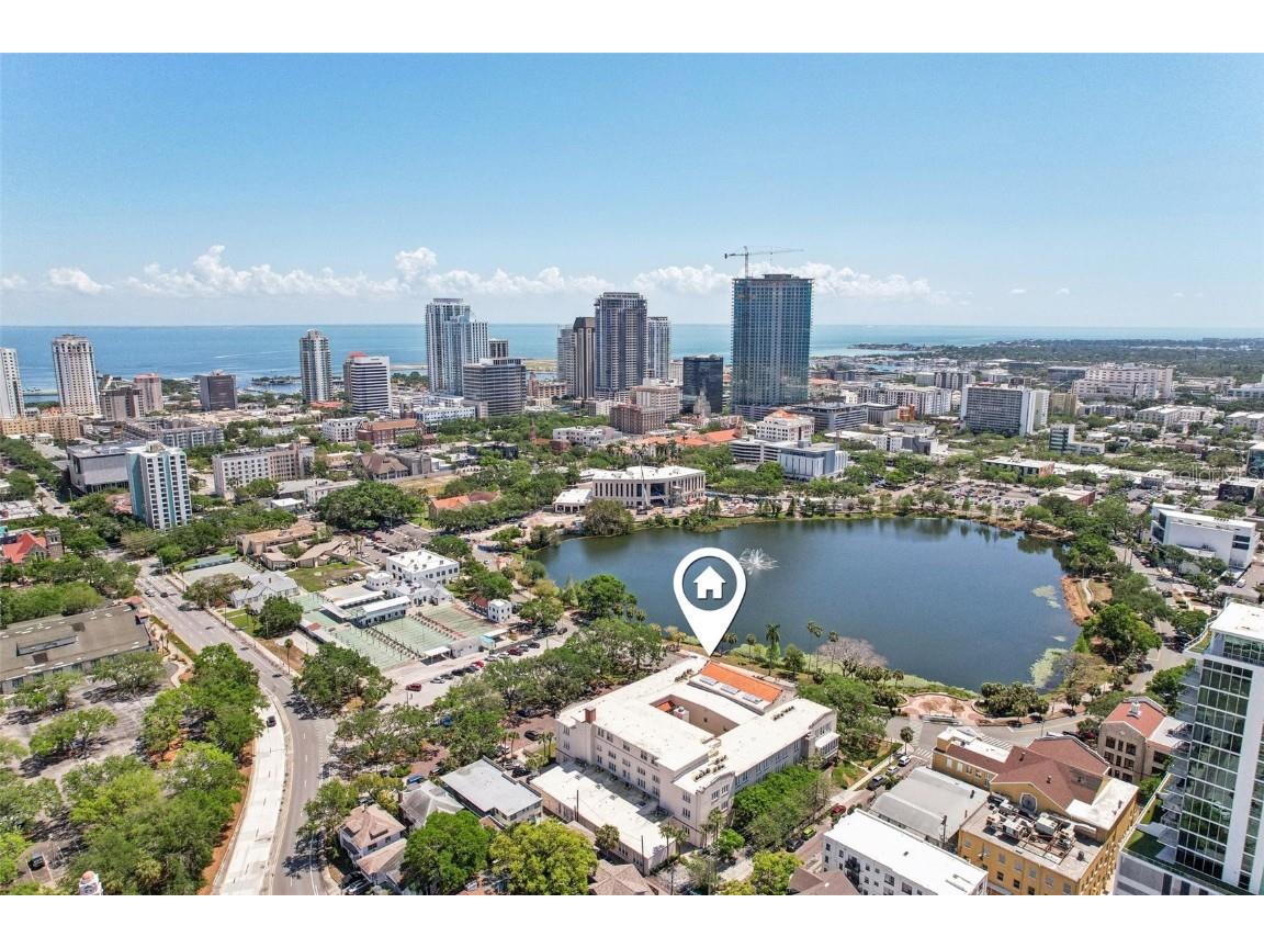 701 Mirror Lake Drive N #100 Saint Petersburg FL 33701 TB8366671 image1