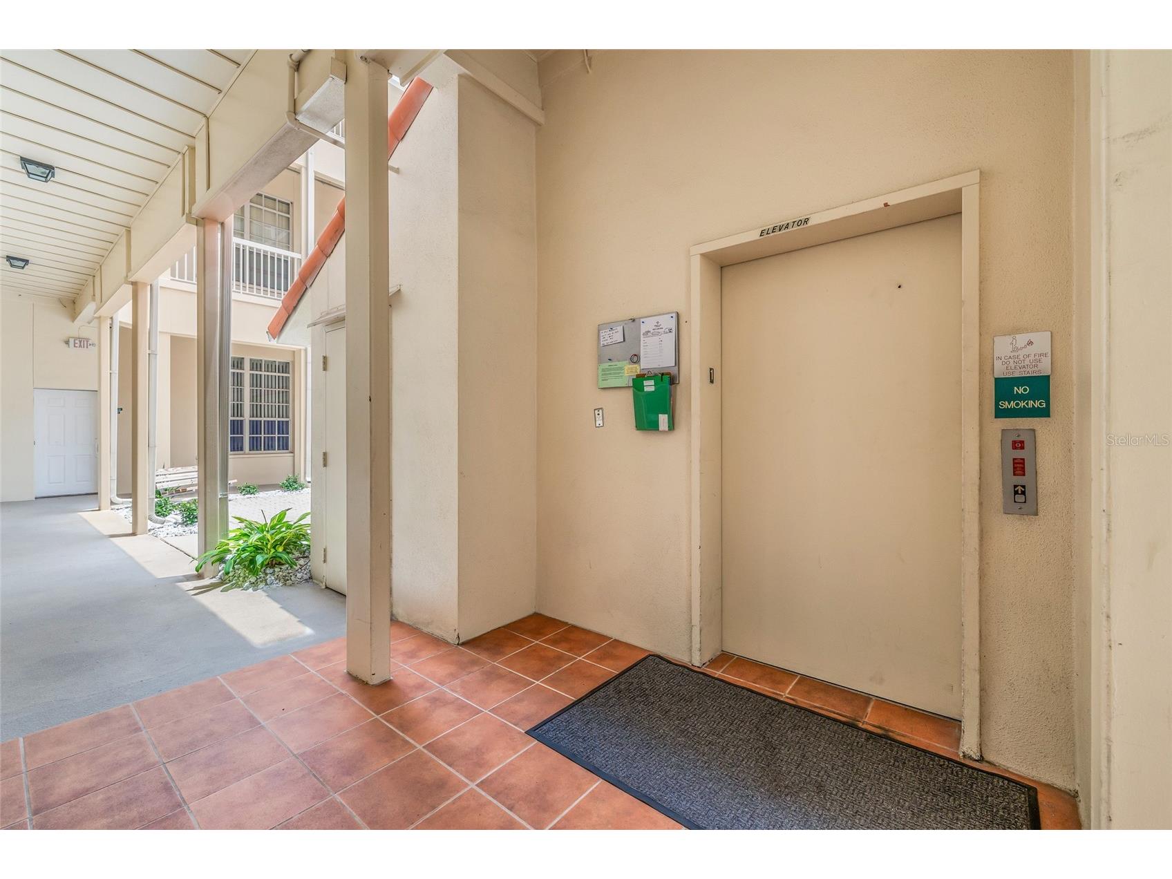 701 Mirror Lake Drive N #102 Saint Petersburg FL 33701 W7887347 image46