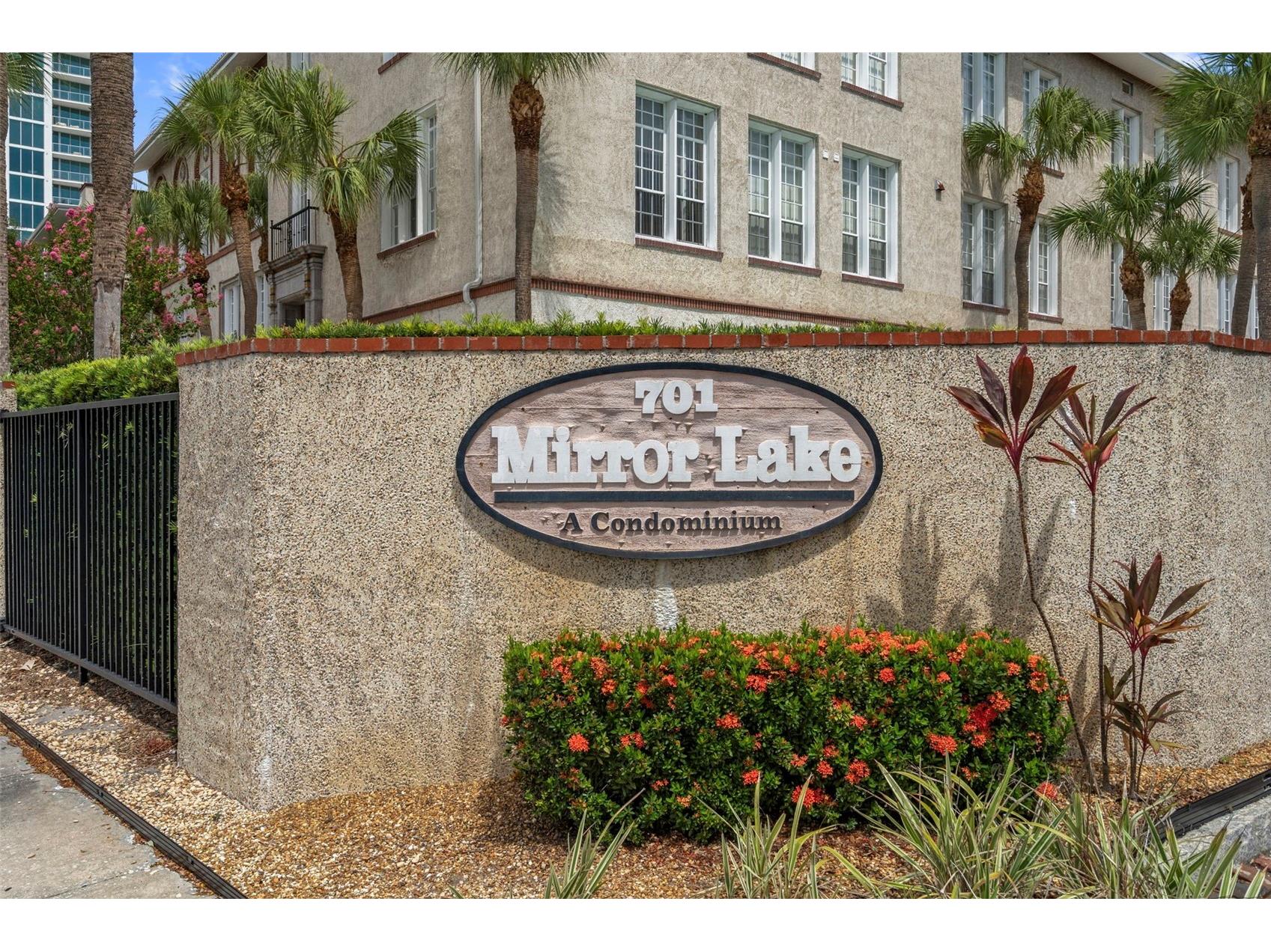 701 Mirror Lake Drive N #102 Saint Petersburg FL 33701 W7887347 image48