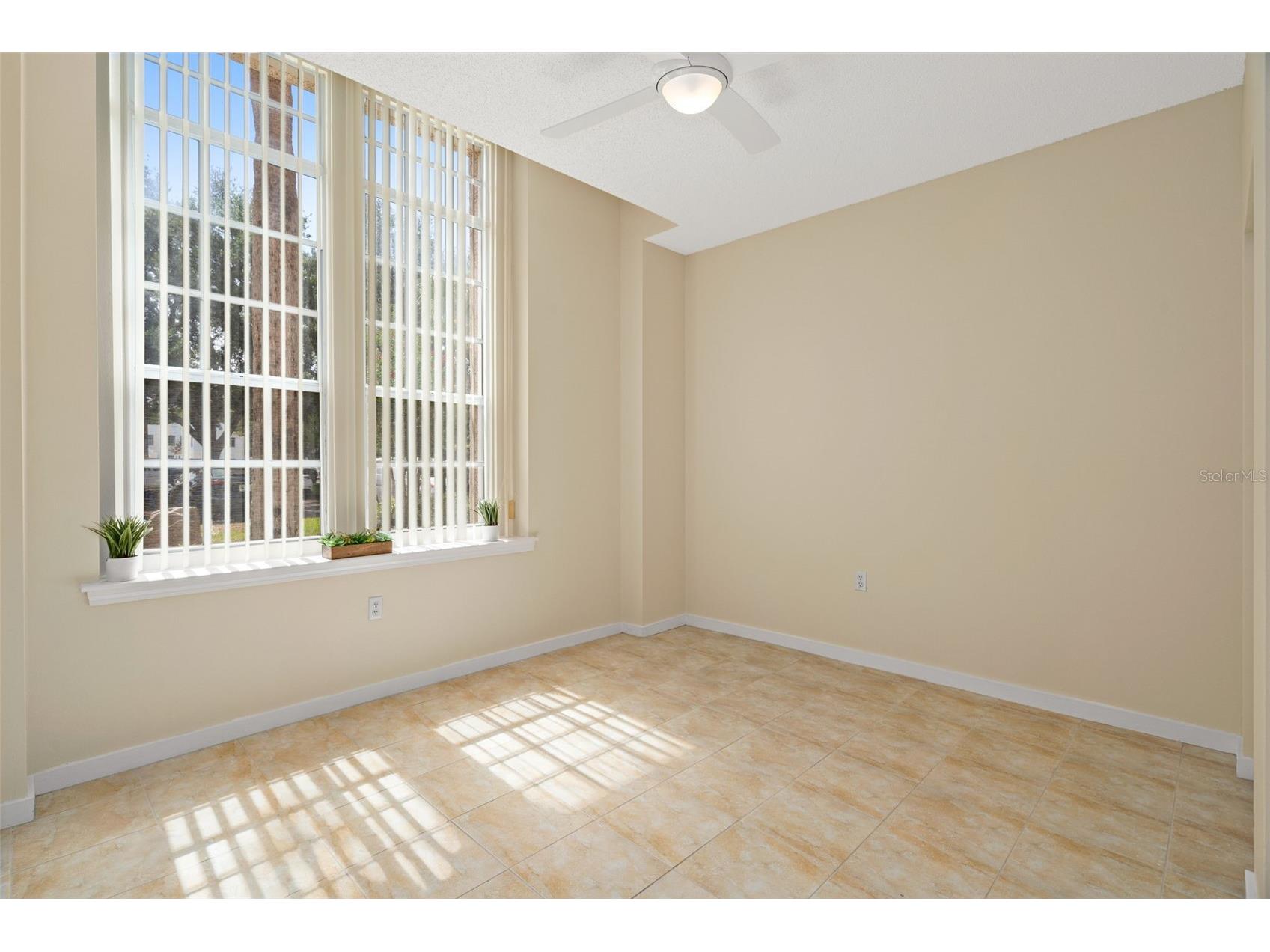 701 Mirror Lake Drive N #102 Saint Petersburg FL 33701 W7887347 image7