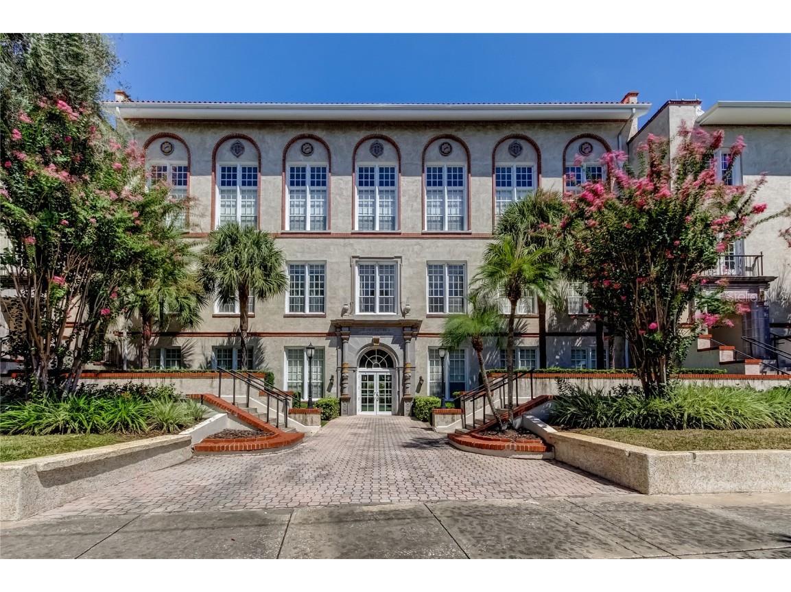 701 Mirror Lake Drive N #103 Saint Petersburg FL 33701 TB8450242 image1