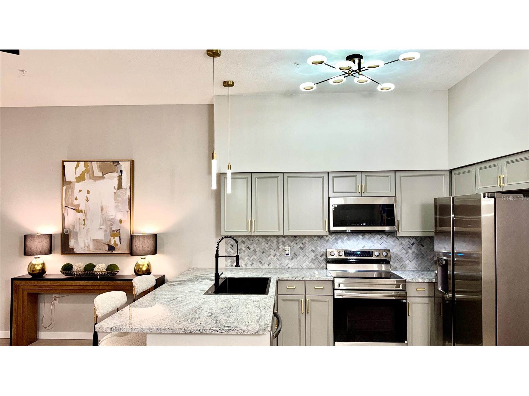 701 Mirror Lake Drive N #121 Saint Petersburg FL 33701 TB8476791 image14