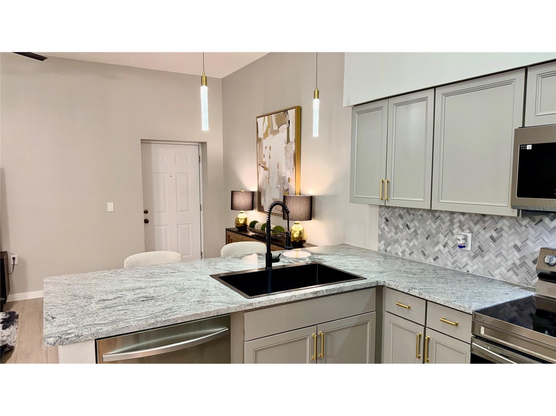 701 Mirror Lake Drive N #121 Saint Petersburg FL 33701 TB8476791 image16