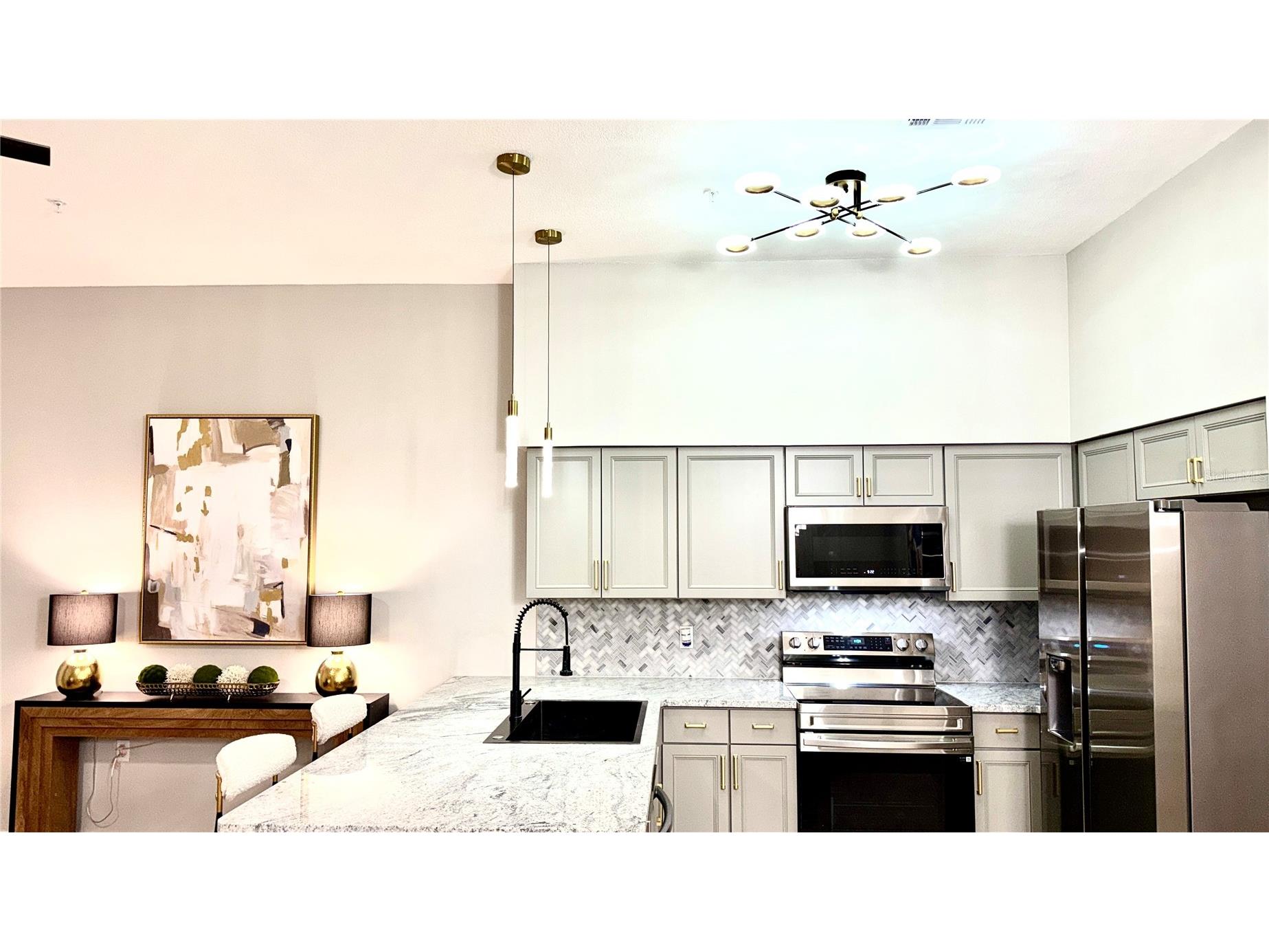 701 Mirror Lake Drive N #121 Saint Petersburg FL 33701 TB8476791 image19