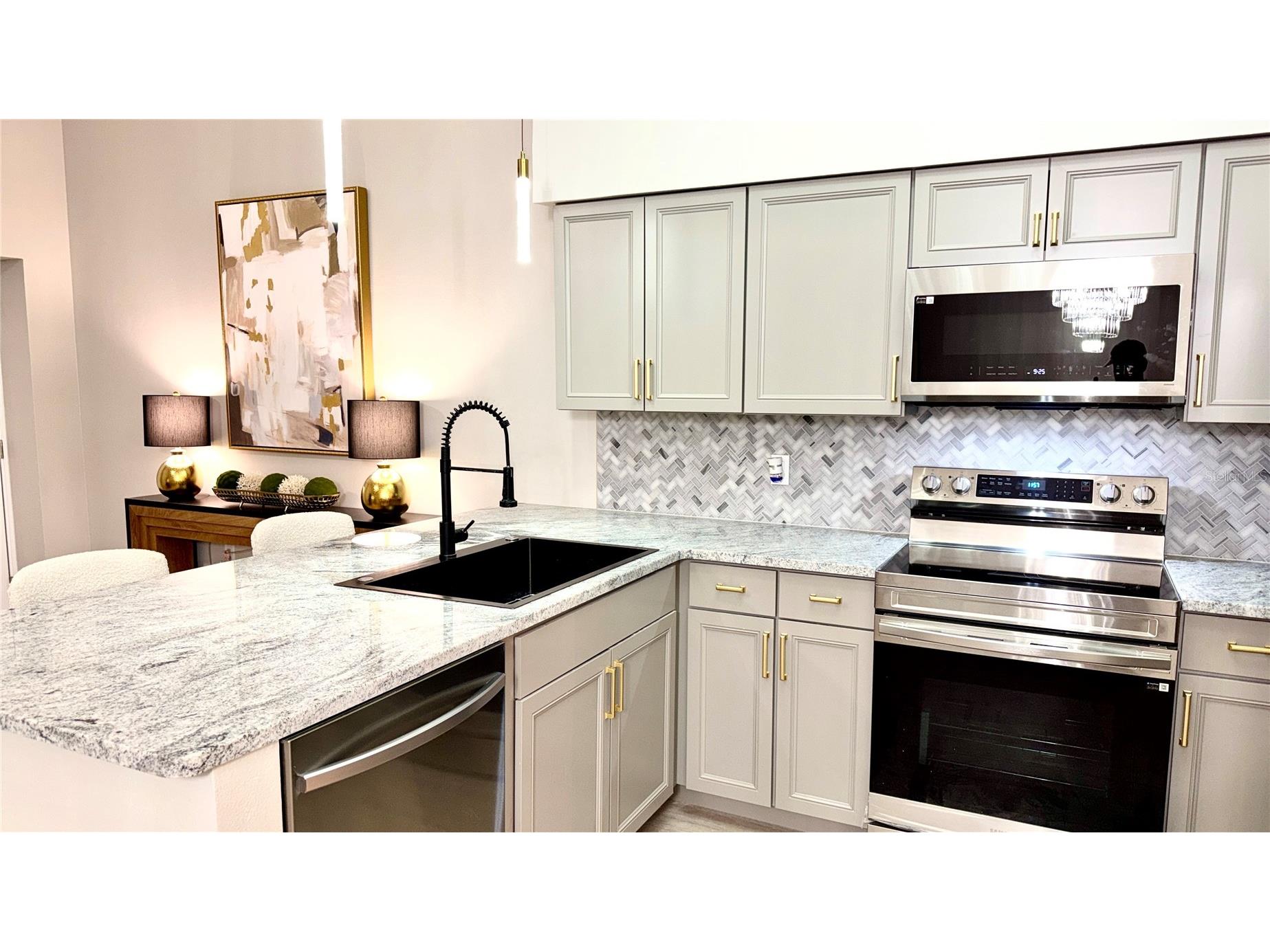 701 Mirror Lake Drive N #121 Saint Petersburg FL 33701 TB8476791 image21