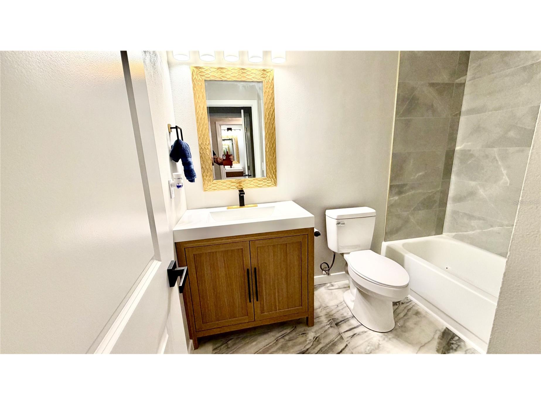 701 Mirror Lake Drive N #121 Saint Petersburg FL 33701 TB8476791 image32