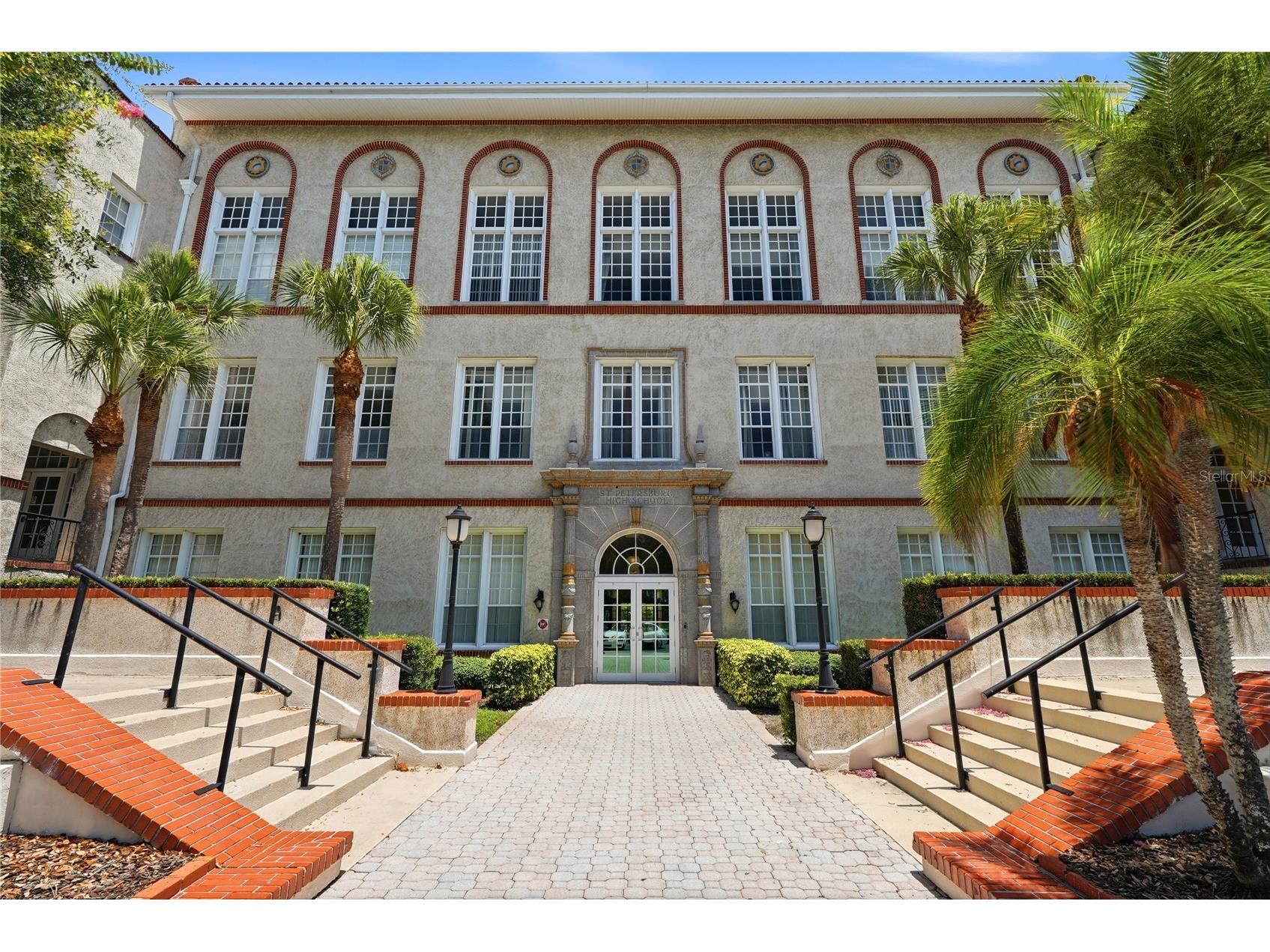 701 Mirror Lake Drive N #202 Saint Petersburg FL 33701 TB8520969 image2