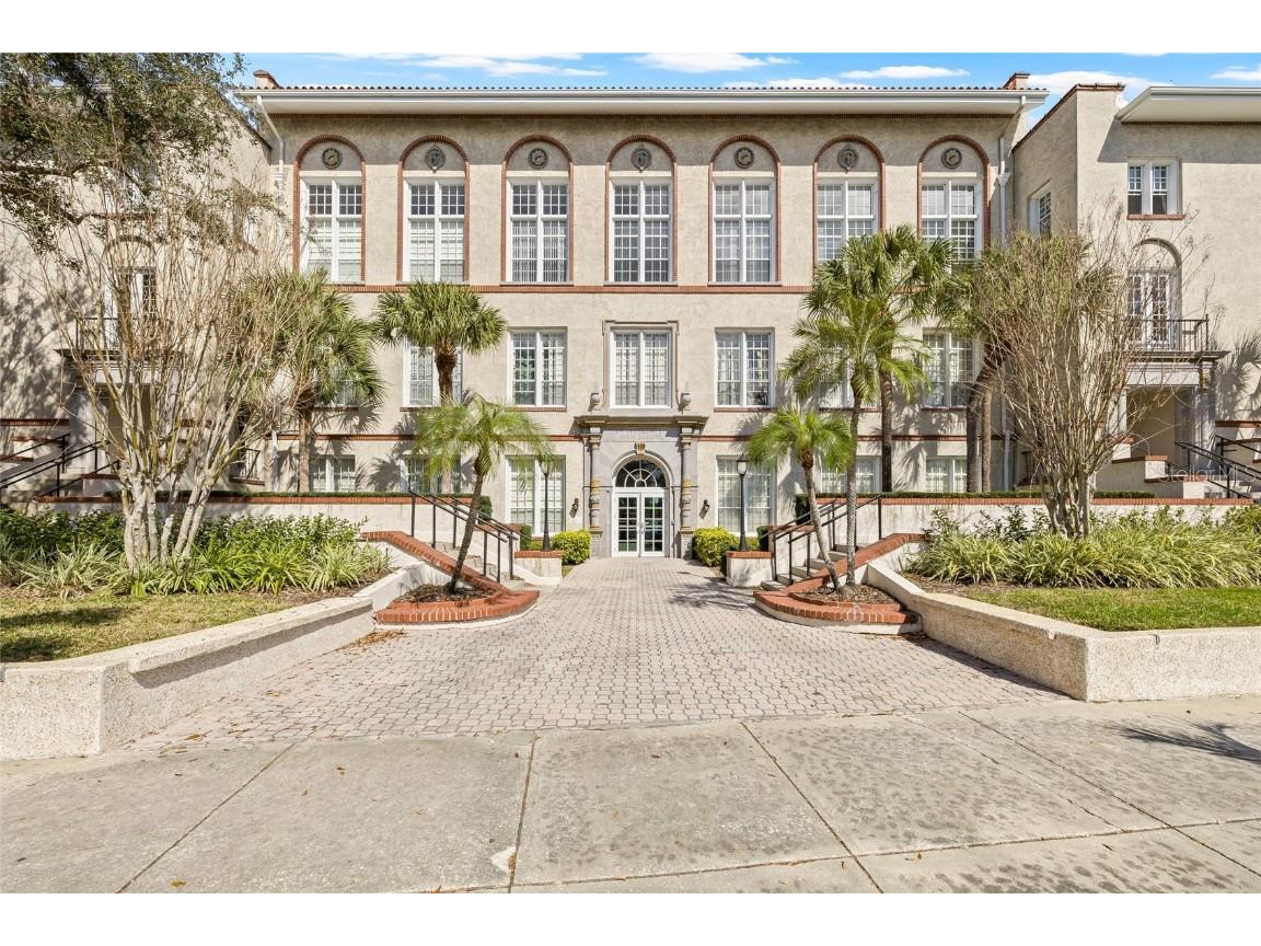 701 Mirror Lake Drive N #216 Saint Petersburg FL 33701 TB8352936 image1